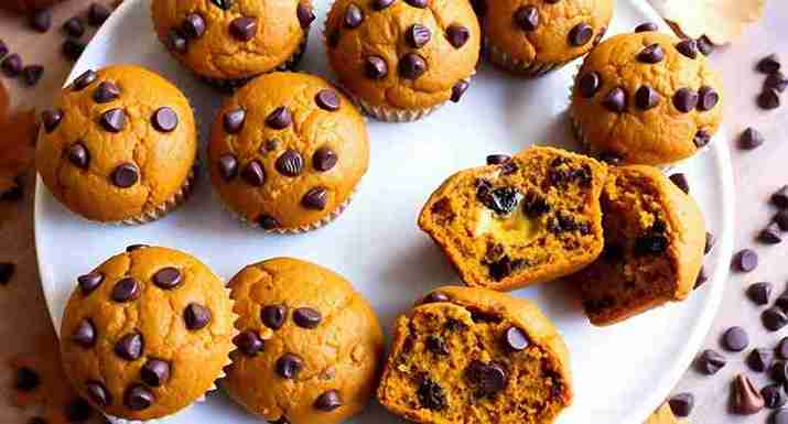 Best Pumpkin Chocolate Chip Muffins
